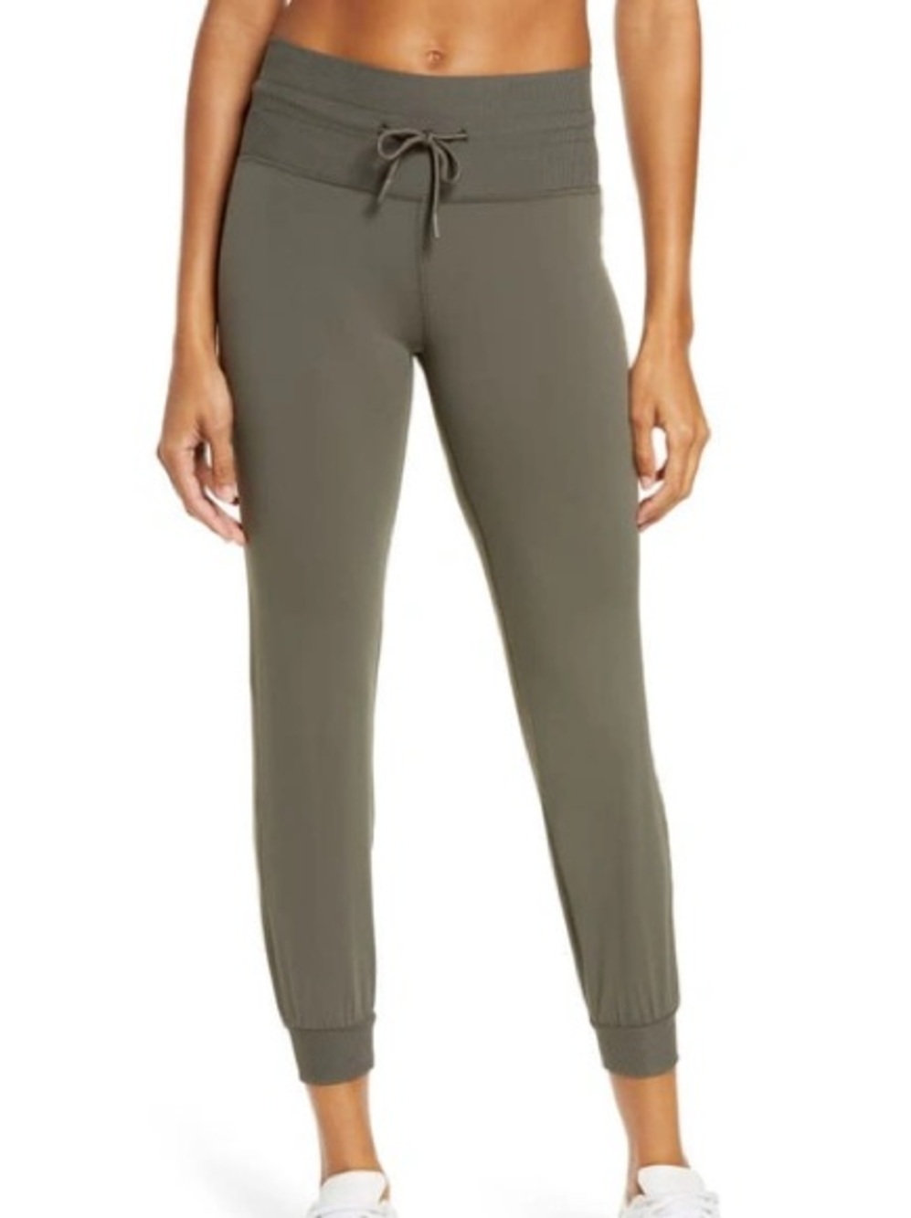 Vuori Daily Jogger Olive Drawcord High-Waist Jogger pants green